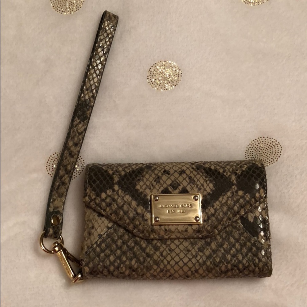 Michael Kors Wristlet 💥💥